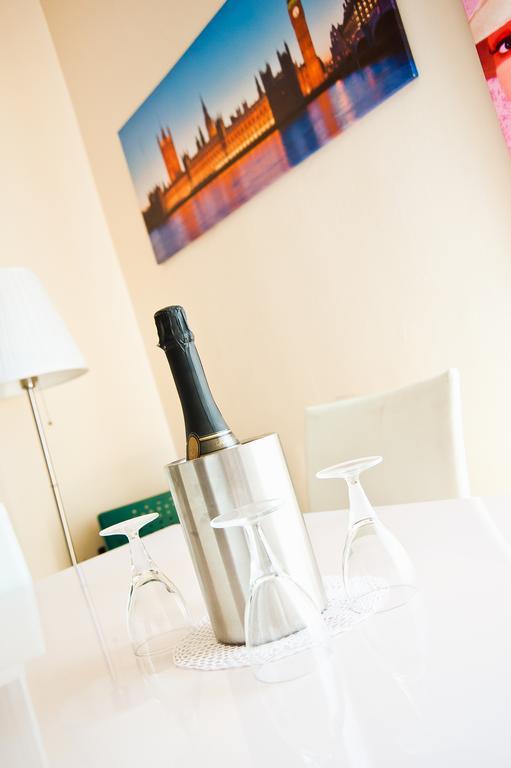 B&B Cagliari Ariosto Bagian luar foto