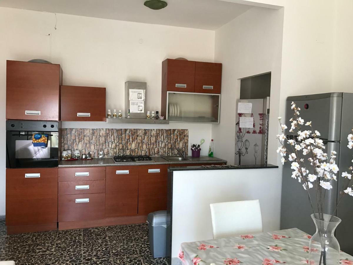 B&B Cagliari Ariosto Bagian luar foto