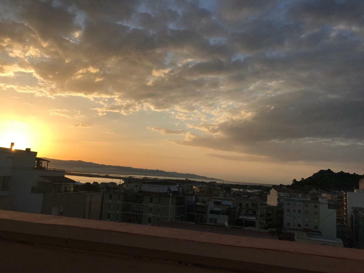 B&B Cagliari Ariosto Bagian luar foto