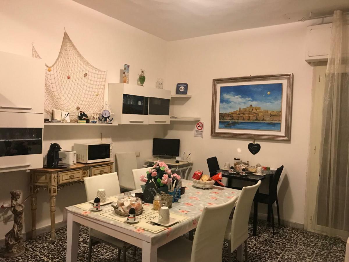B&B Cagliari Ariosto Bagian luar foto