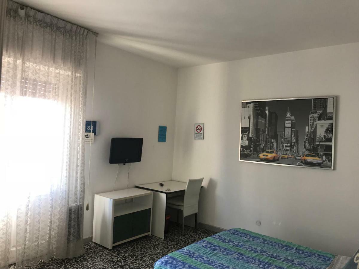B&B Cagliari Ariosto Bagian luar foto