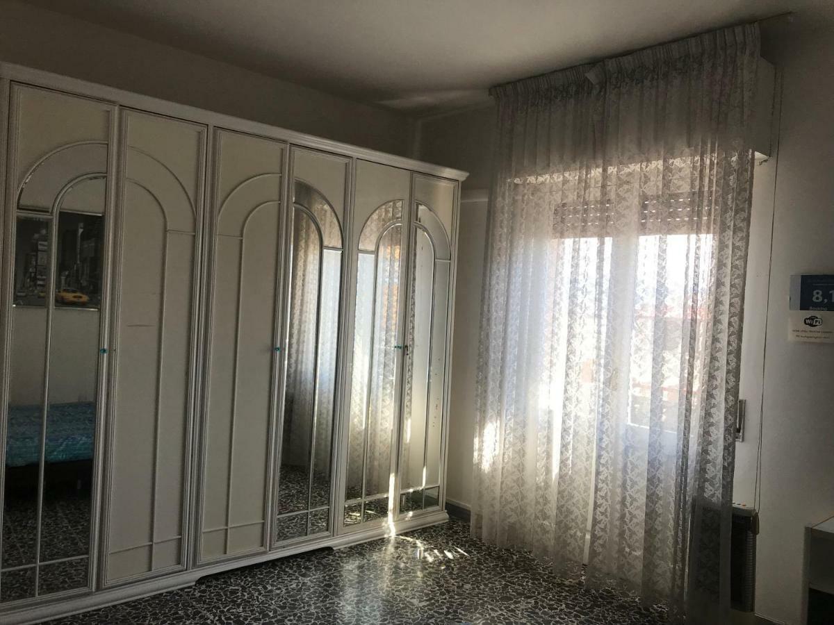 B&B Cagliari Ariosto Bagian luar foto