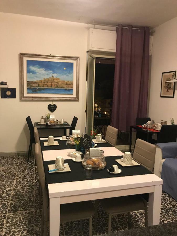 B&B Cagliari Ariosto Bagian luar foto
