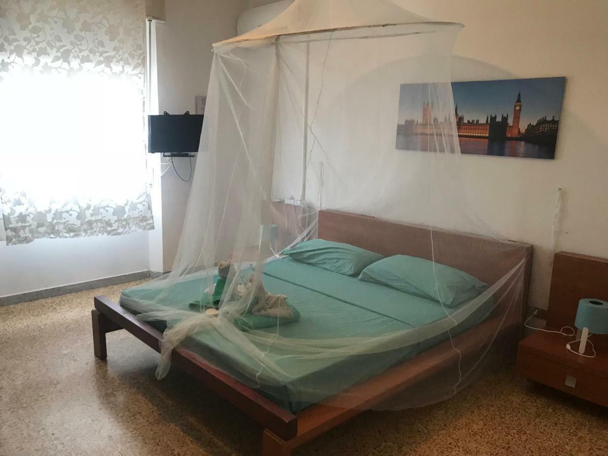 B&B Cagliari Ariosto Bagian luar foto