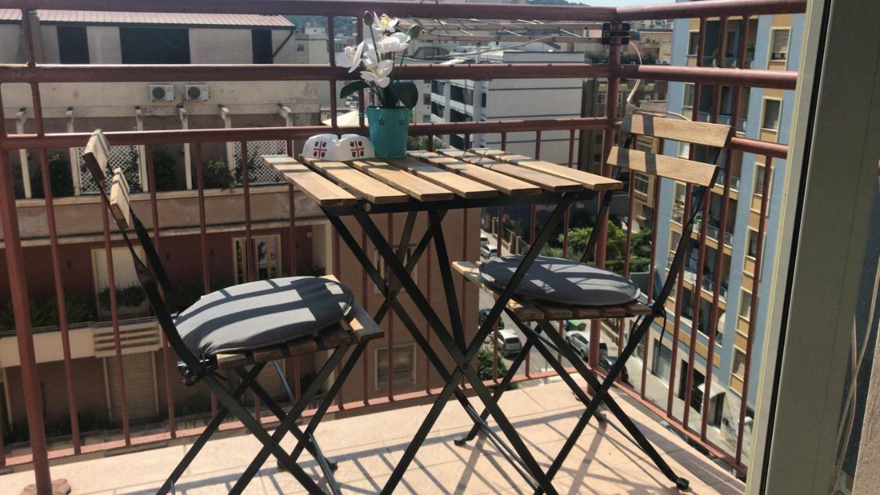 B&B Cagliari Ariosto Bagian luar foto